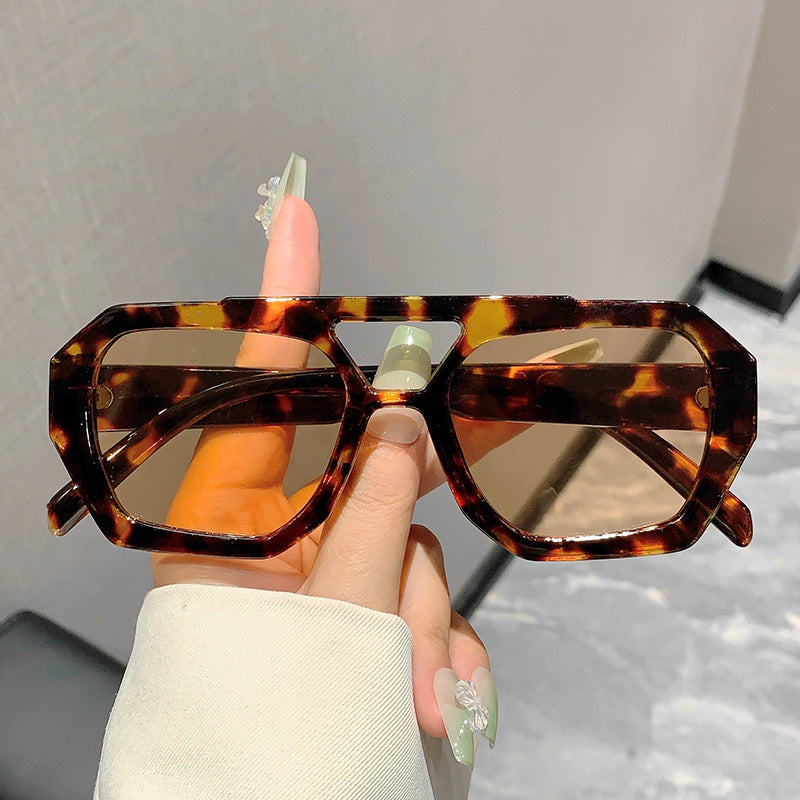Lunettes de soleil carrées vintage