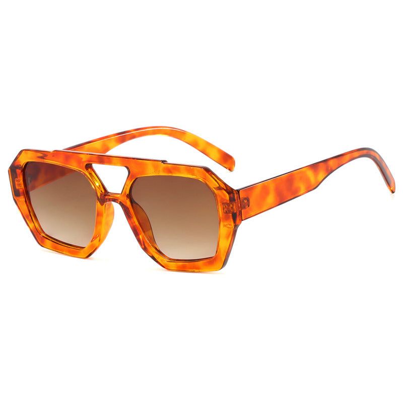 Lunettes de soleil carrées vintage